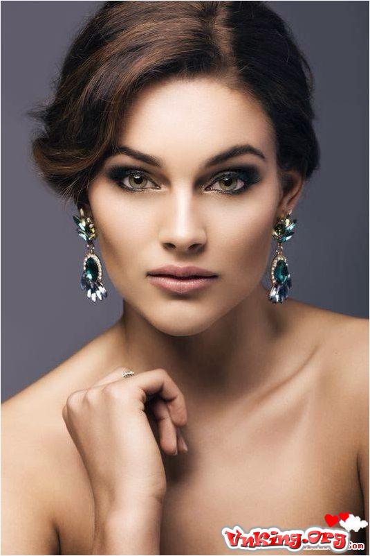 Cận cảnh nhan sắc tuyệt mỹ của Rolene Strauss - Tân Hoa hậu Thế Giới 2014