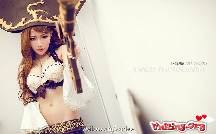 Đứng hình trước bộ Cosplay Miss Fortune trong LMHT