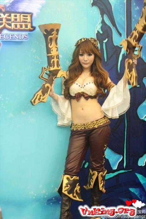 Đứng hình trước bộ Cosplay Miss Fortune trong LMHT