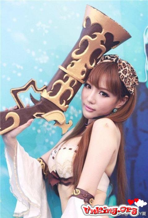 Đứng hình trước bộ Cosplay Miss Fortune trong LMHT