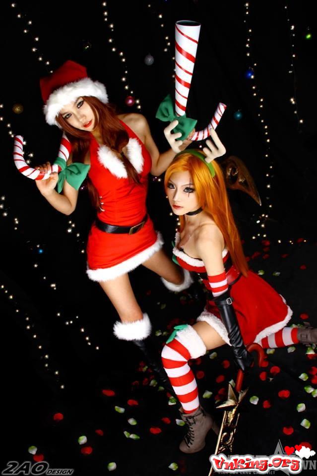 Kiều nữ Spiral Cats hóa thân thành Katarina mừng Giáng Sinh