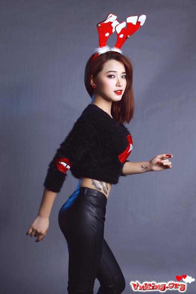 Hải Băng đón giáng sinh với nội y “nóng bỏng” 