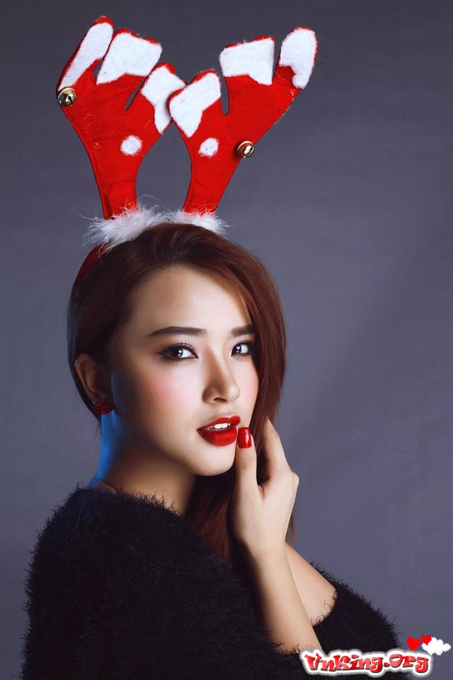 Hải Băng đón giáng sinh với nội y “nóng bỏng” 